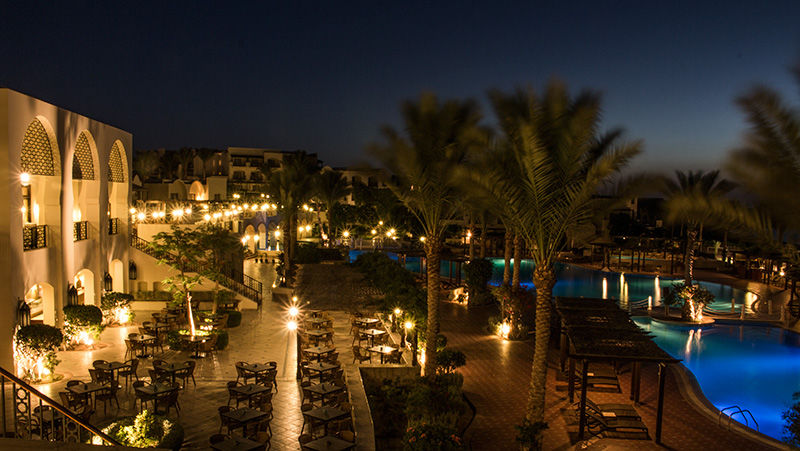 Jaz Belvedere Resort Sharm el-Sheikh Exterior foto The resort at night